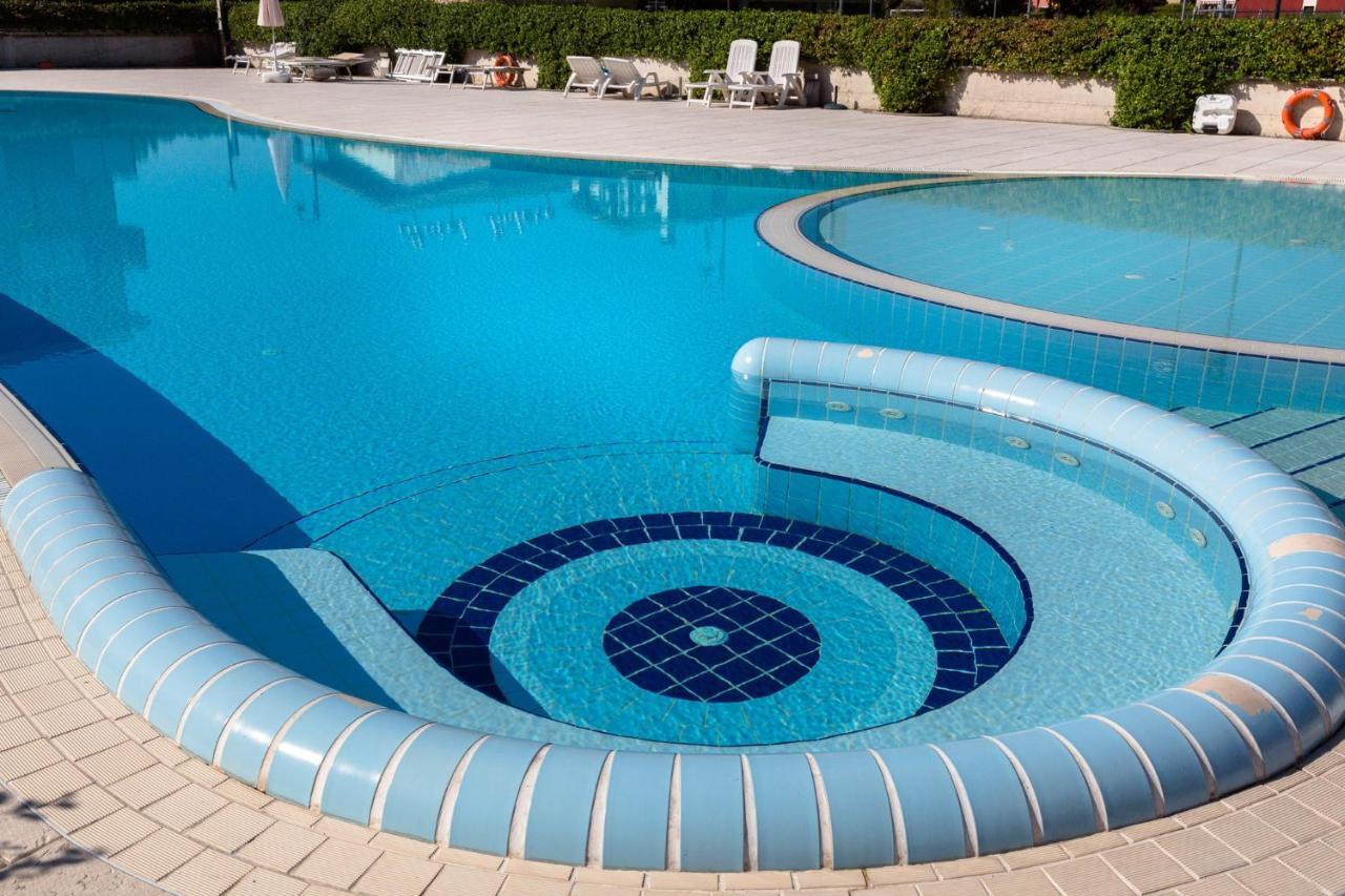 Appartamento Atlantis Sirmione Exterior foto